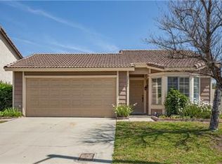 11951 Oakwood Dr, Fontana, CA 92337