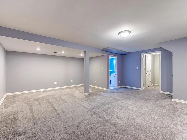 1745 Blue Oak Dr — Photo 32