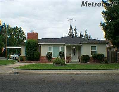 1st image of 230 N Oak Ave