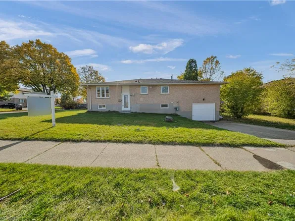 797 Doon Village Rd, Kitchener, ON N2P 1A1