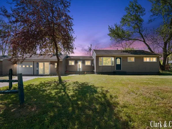 146 Carleton Dr S, Battle Creek, MI 49017