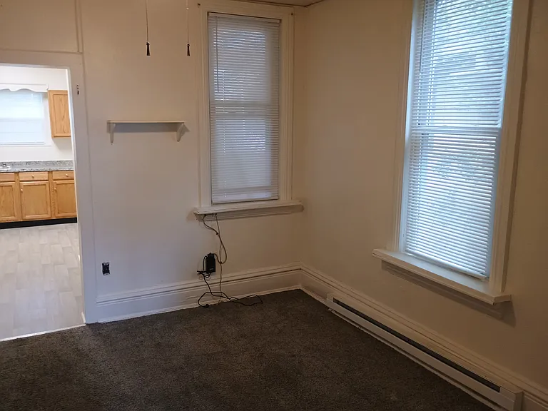 2112 Derry St #1 — Photo 8