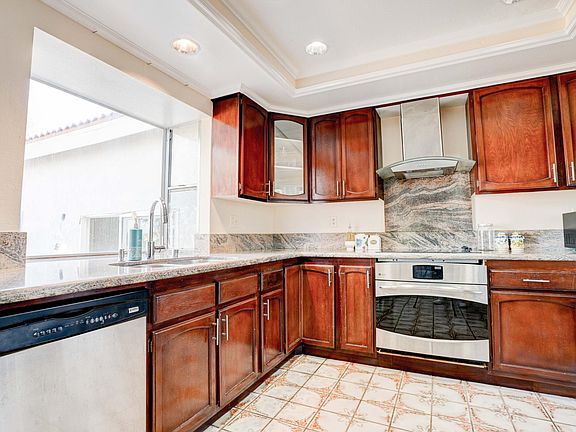 3rd image of 7781 Canyon Point Ln #83