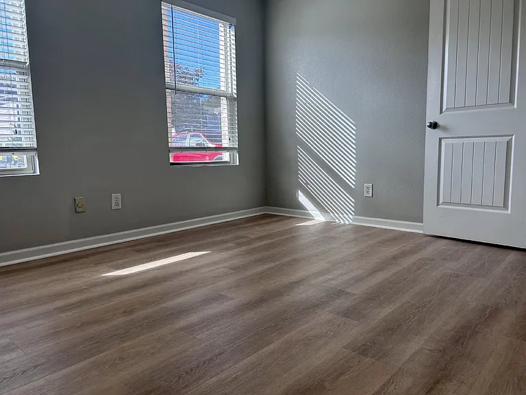 379 Jasmine Dr — Photo 9