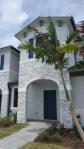 13303 SW 286th Ter Photo 1