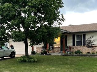 2814 Park Valley Dr, Saint Peters, MO 63376
