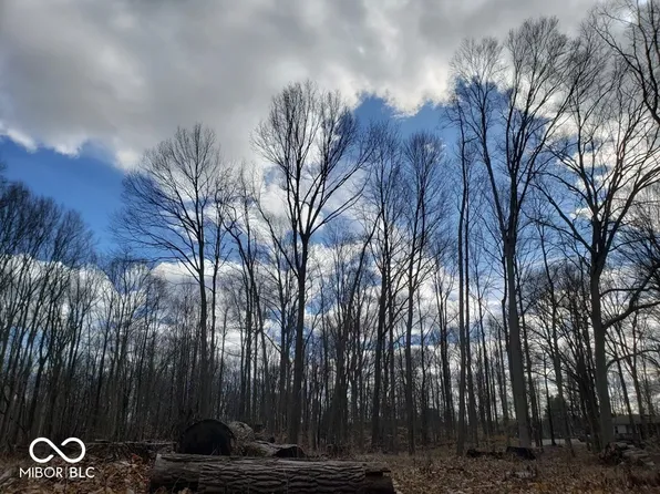 1517 N Cayuse Trl, Greensburg, IN 47240