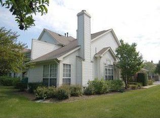 30W008 Cedar Ct, Warrenville, IL 60555