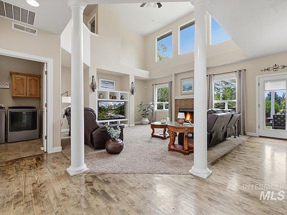 5th image of 2211 W Grassy Branch Dr