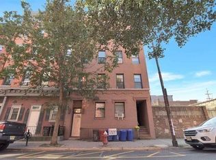 607 1st St APT 2R, Hoboken, NJ 07030