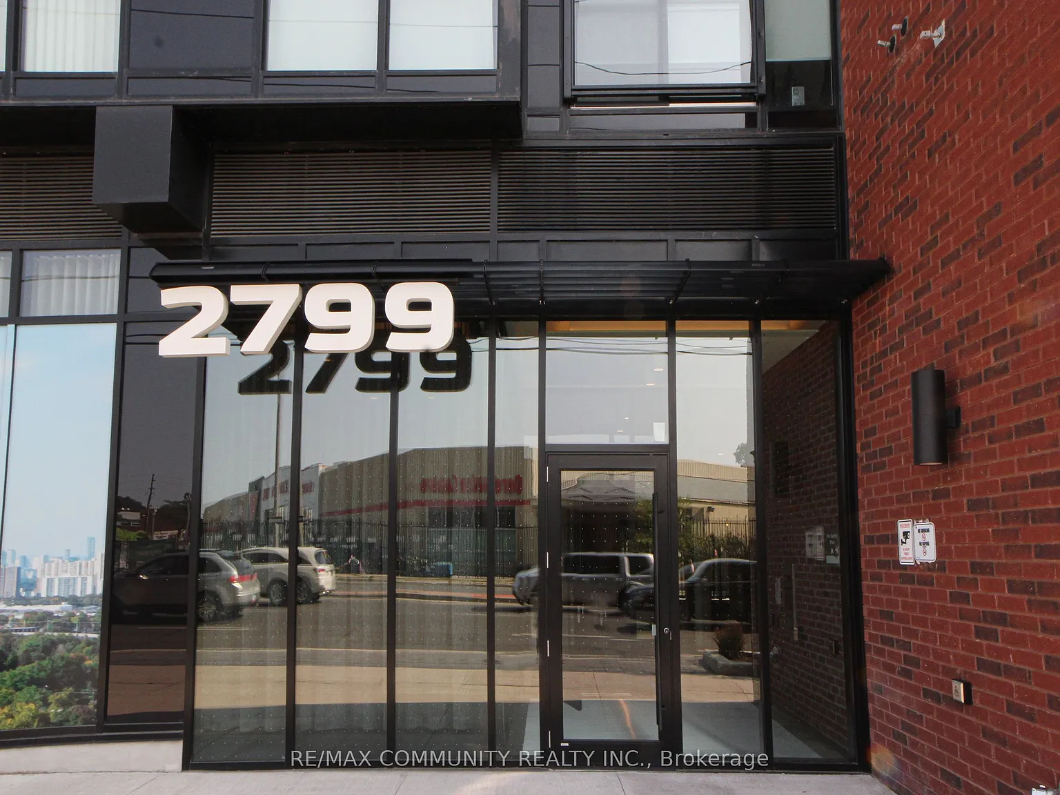 1 bed, $2,100 — Photo 3