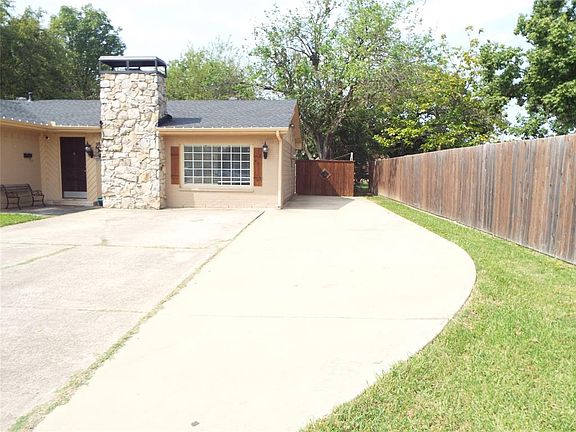 4th image of 2105 Narobi Pl