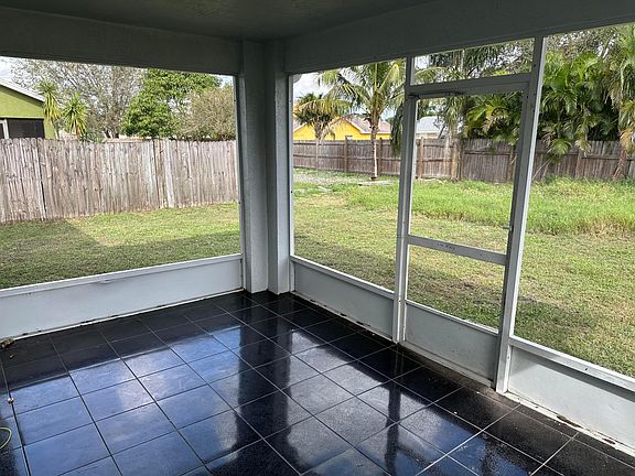 5th image of 1281 SE Sandia Drive