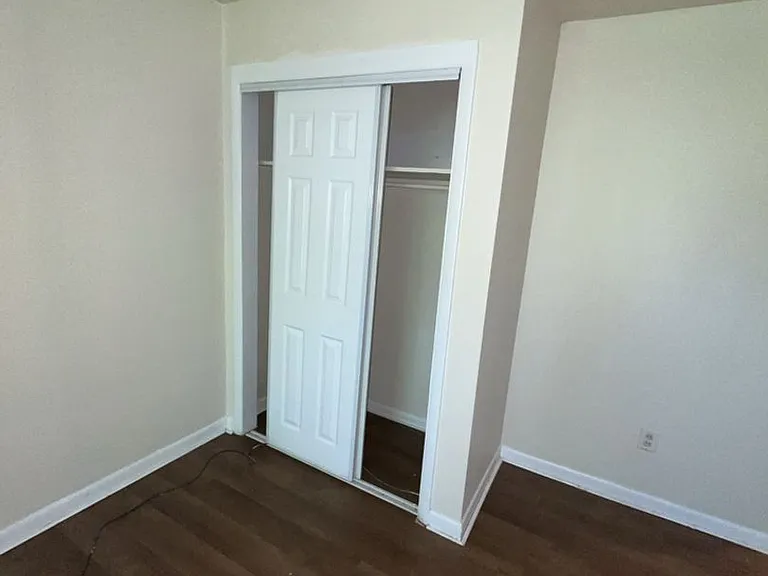 Holston Apartments — Photo 46