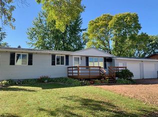 205 S 7th St, Abbotsford, WI 54405