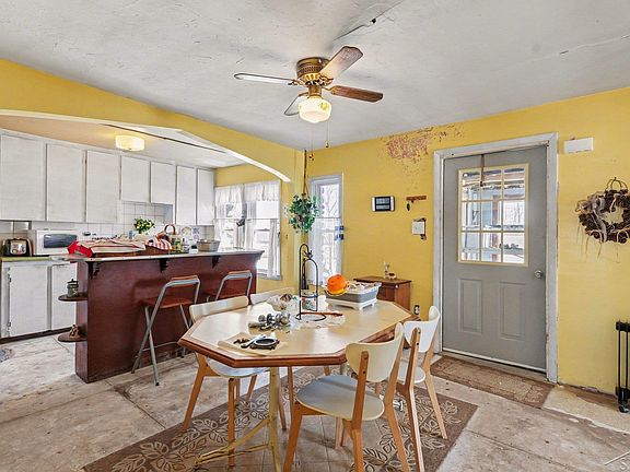 5th image of 5183 N Lakeshore Rd