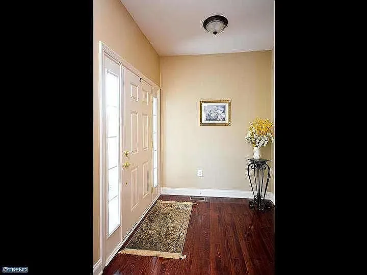 2603 Rockledge Ct — Photo 2