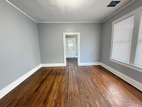 5th image of 745 Holly St