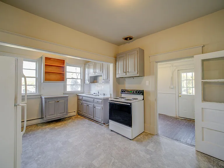 2415 Lancelot Ave — Photo 8