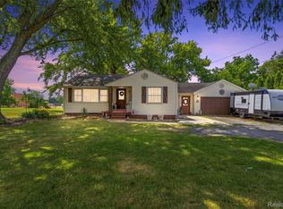 8403 Miller Rd, Swartz Creek, MI 48473
