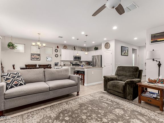 3rd image of 41615 W CALIENTE Drive