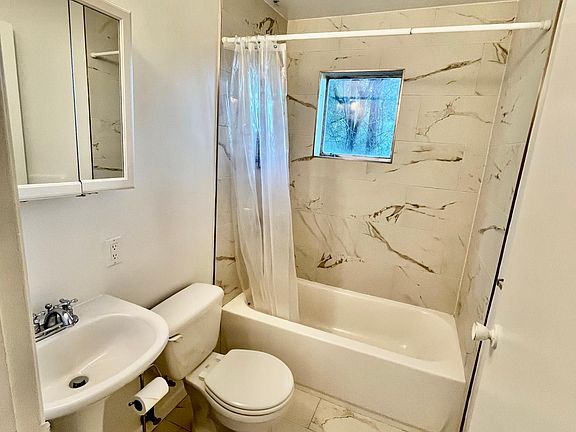 4th image of 1 Ebbtide Ave APT 15