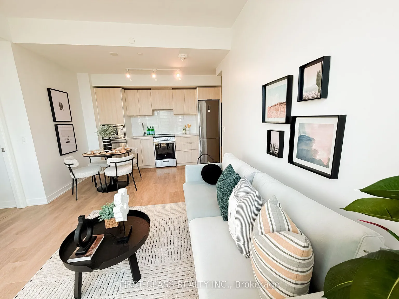 3 bed, $4,000 — Photo 3