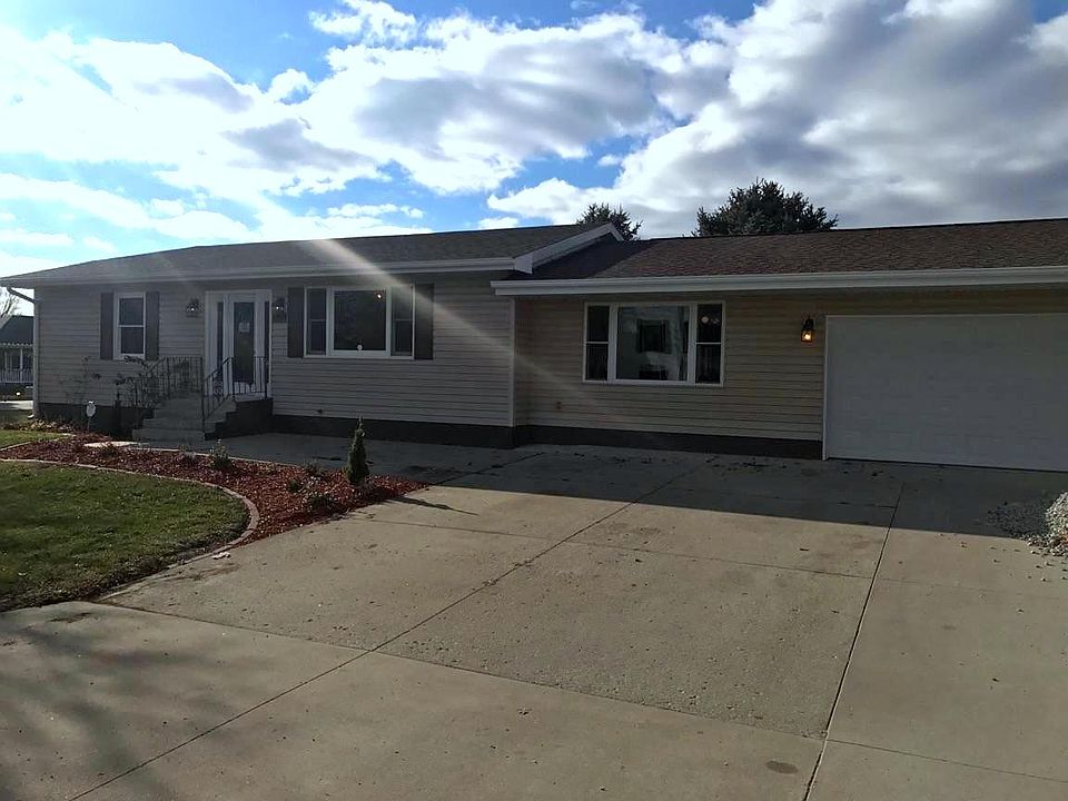 Welcome to 1205 Oak St