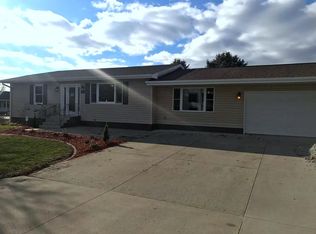 1205 Oak St, Wilton, IA 52778