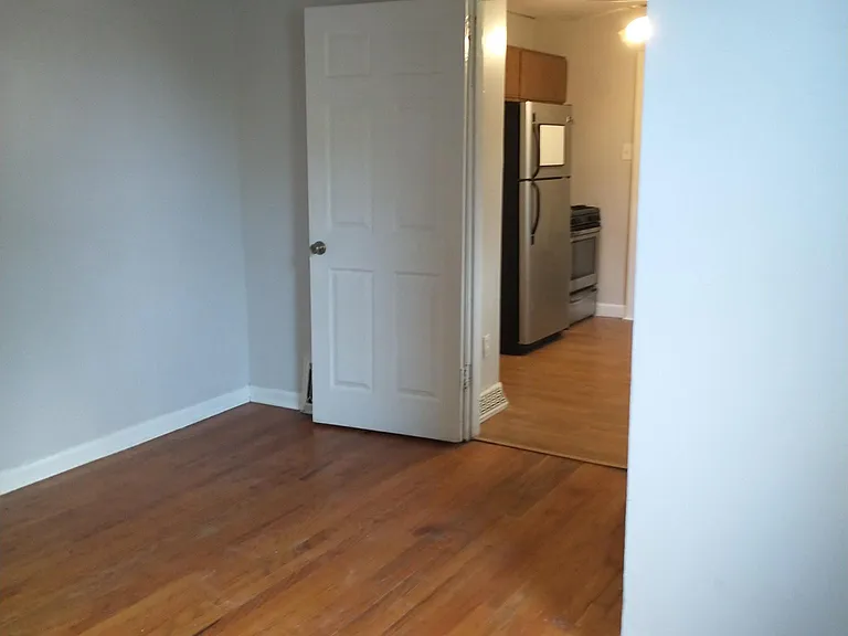 118 2nd Ave — Photo 8