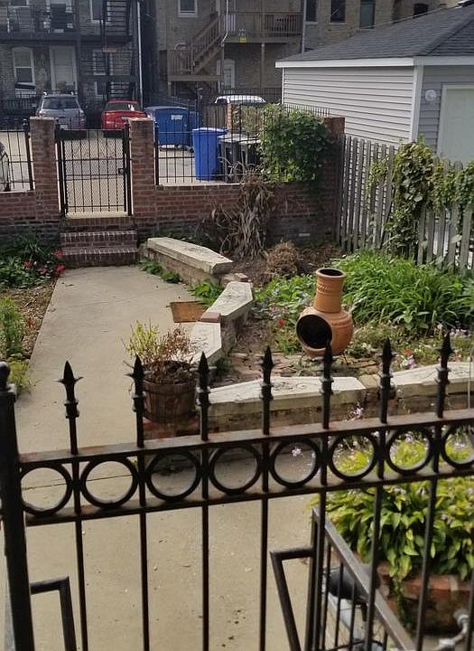 2nd image of 1823 W Superior St #1