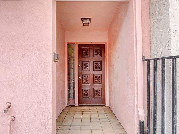 3rd image of 270 Estelle Ln