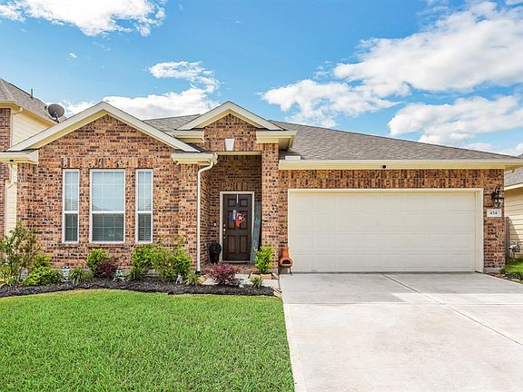 3rd image of 454 Forest Village Cir
