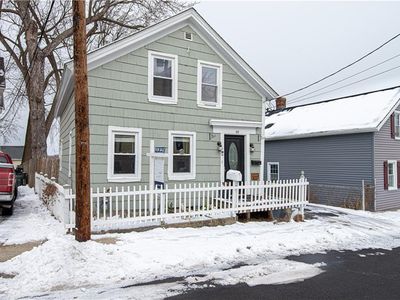 99 Church St, Woonsocket, RI, 02895