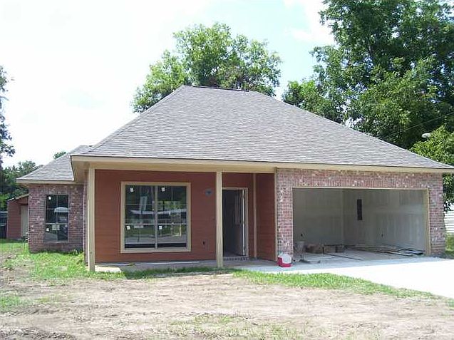 2nd image of 2101B Louisiana Ave