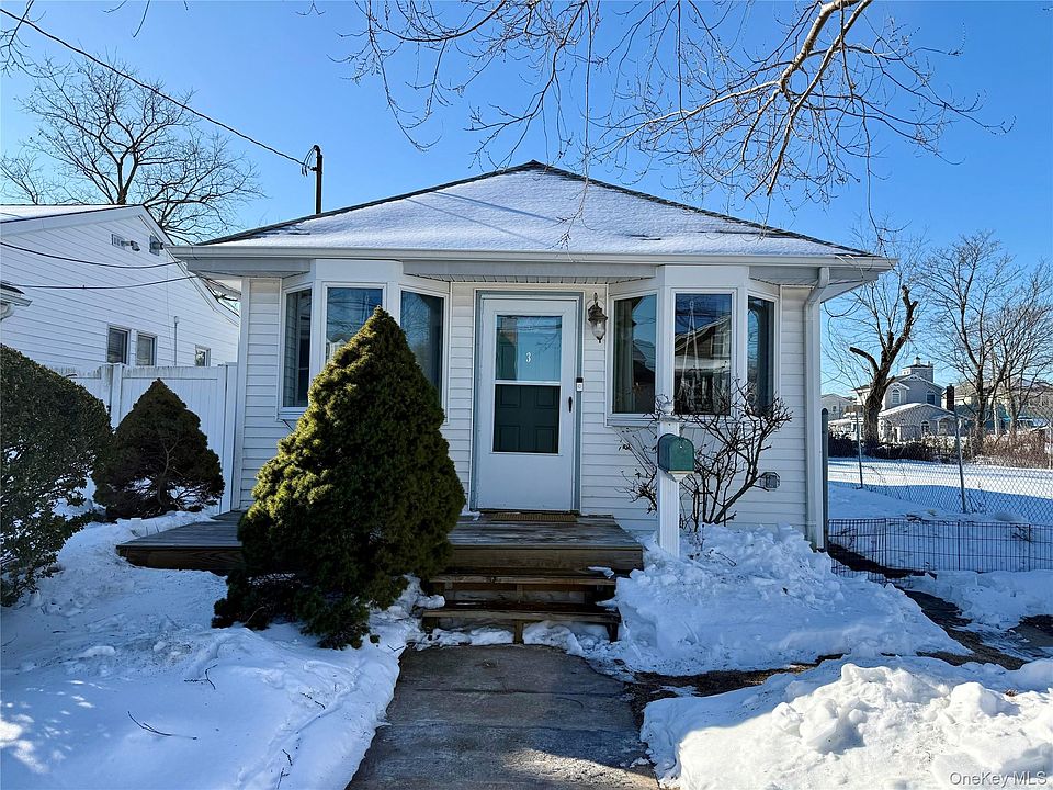 1st image of 3 Sperry Street W