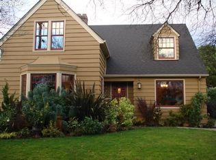 2215 N Skidmore Ct, Portland, OR 97217