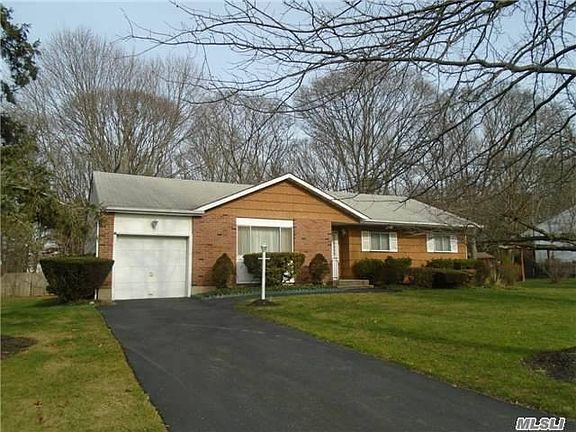 2nd image of 17 Northfield Dr