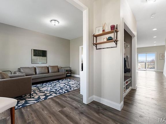 5th image of 2842 Brazeau Ave