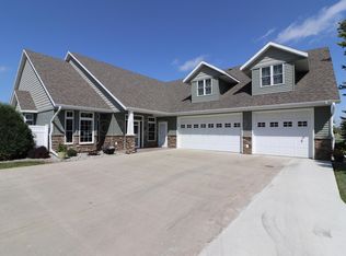 3609 Pierce St S, Fargo, ND 58104