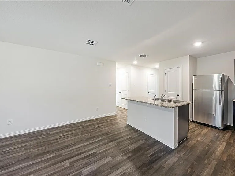 1005 Dawson St — Photo 16