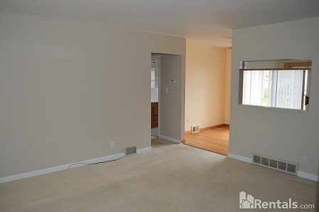 3rd image of 349 S Hanlon St