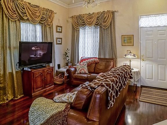 3rd image of 27945 Crown Court Cir #112