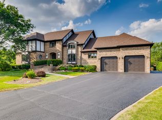 8723 Carlisle Ct, Darien, IL 60561