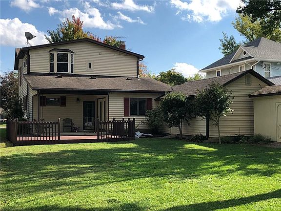 5th image of 434 Western Ave