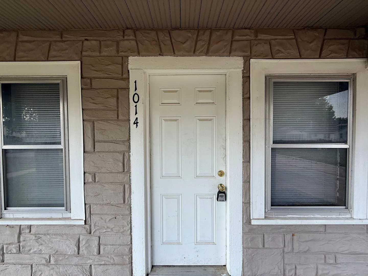2 Bedroom in Sand Springs! — Photo 4