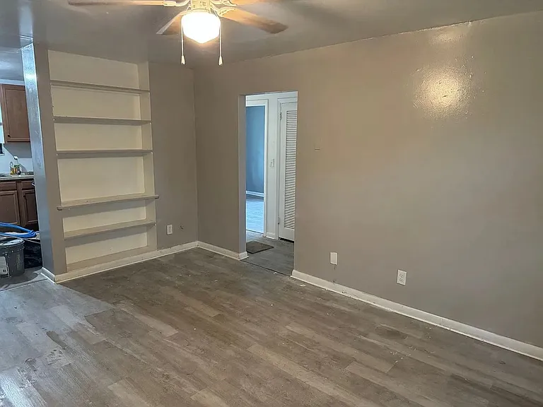 2984 Myra St #4 — Photo 4