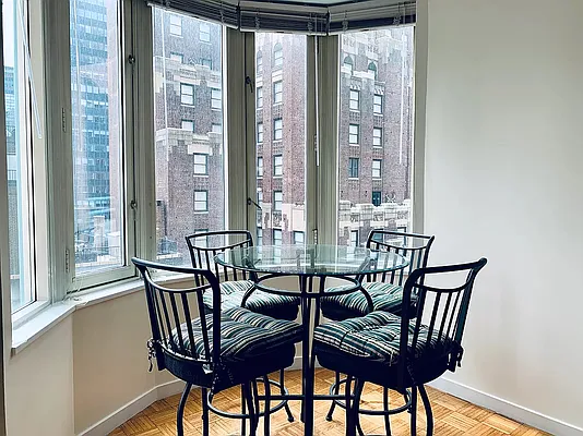 Rented by Luxian International Realty LLC | media 22