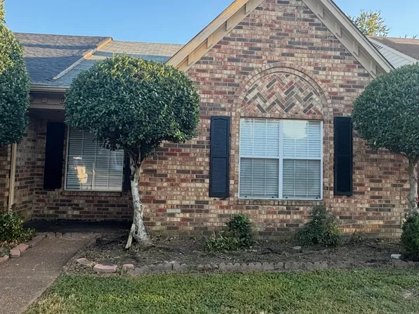 6893 Snyder Rd, Memphis, TN 38141