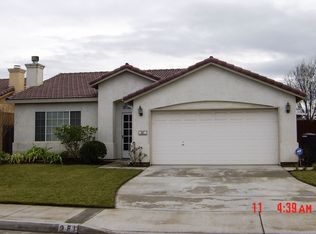 981 N Star Dr, Hanford, CA 93230
